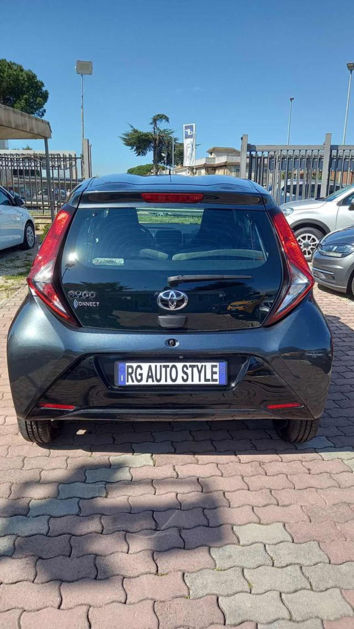 Toyota Aygo 1.0 VVT-i 72 CV 5 porte x-play (6)
