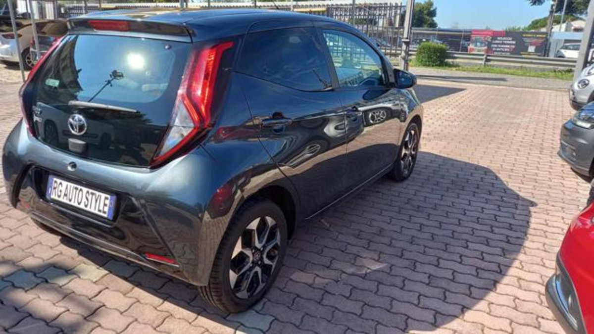Toyota Aygo 1.0 VVT-i 72 CV 5 porte x-play (7)