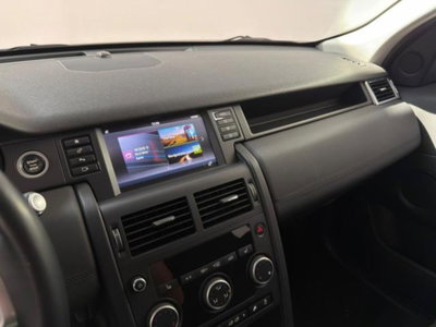 Land Rover Discovery Sport 2.0 TD4 150 CV HSE Luxury (11)