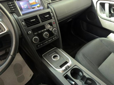 Land Rover Discovery Sport 2.0 TD4 150 CV HSE Luxury (12)