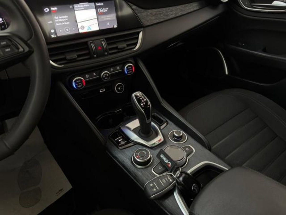 Alfa Romeo Giulia 2.2 Turbodiesel 160 CV AT8 Sprint (11)