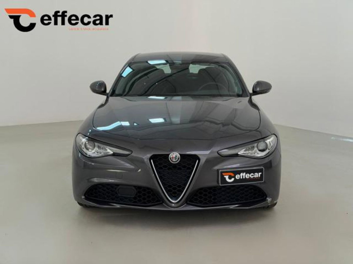 Alfa Romeo Giulia 2.2 Turbodiesel 160 CV AT8 Sprint (2)