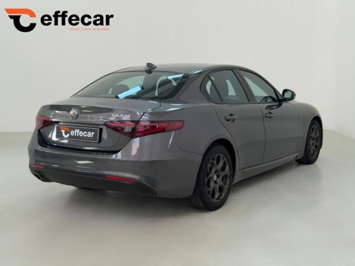Alfa Romeo Giulia 2.2 Turbodiesel 160 CV AT8 Sprint (6)