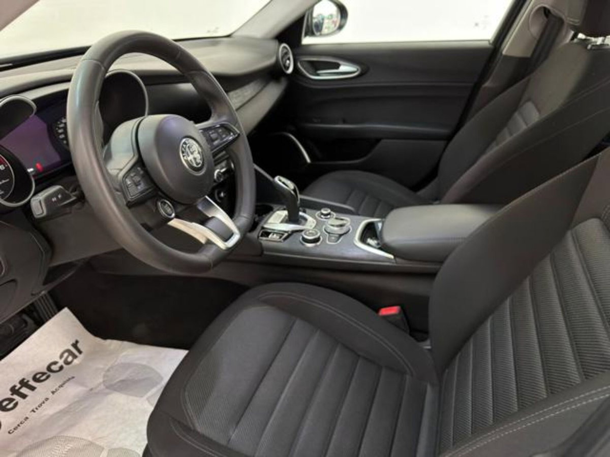 Alfa Romeo Giulia 2.2 Turbodiesel 160 CV AT8 Sprint (7)