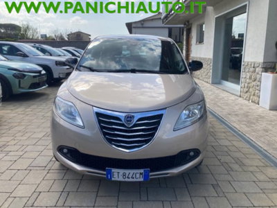 Lancia Ypsilon 0.9 TwinAir 85 CV 5 porte Metano Ecochic Silver (3)