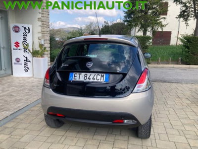 Lancia Ypsilon 0.9 TwinAir 85 CV 5 porte Metano Ecochic Silver (6)