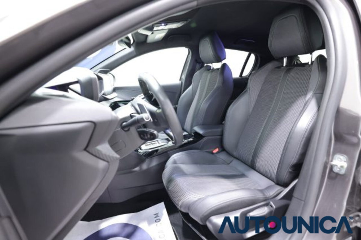 Peugeot 208 PureTech 130 Stop&Start EAT8 5 porte GT (6)