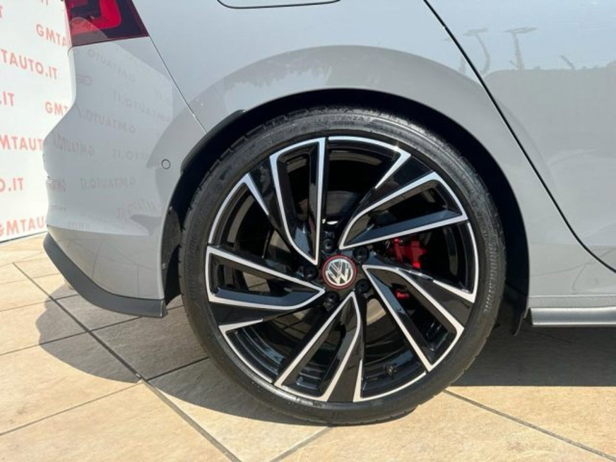 Volkswagen Golf 2.0 tsi GTI MT Ultimate 245cv (18)