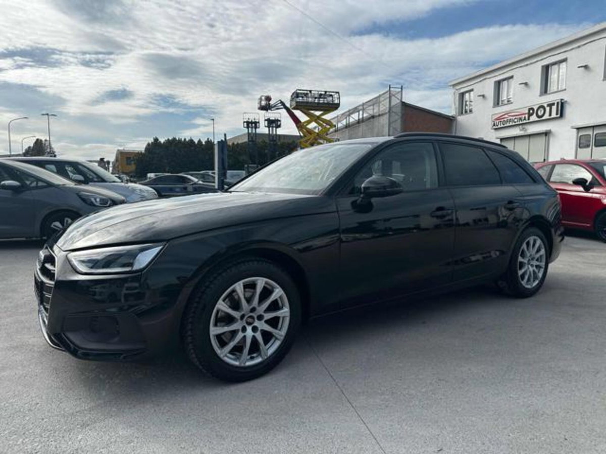 Audi A4 Avant 35 TFSI S tronic Business Advanced