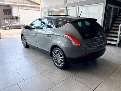Lancia Delta 1.6 MJT DPF Platino (7)