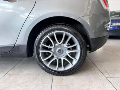 Lancia Delta 1.6 MJT DPF Platino (9)