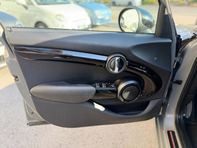MINI Mini 2.0 Cooper SD aut. 5 porte (12)