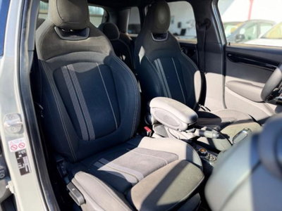 MINI Mini 2.0 Cooper SD aut. 5 porte (16)