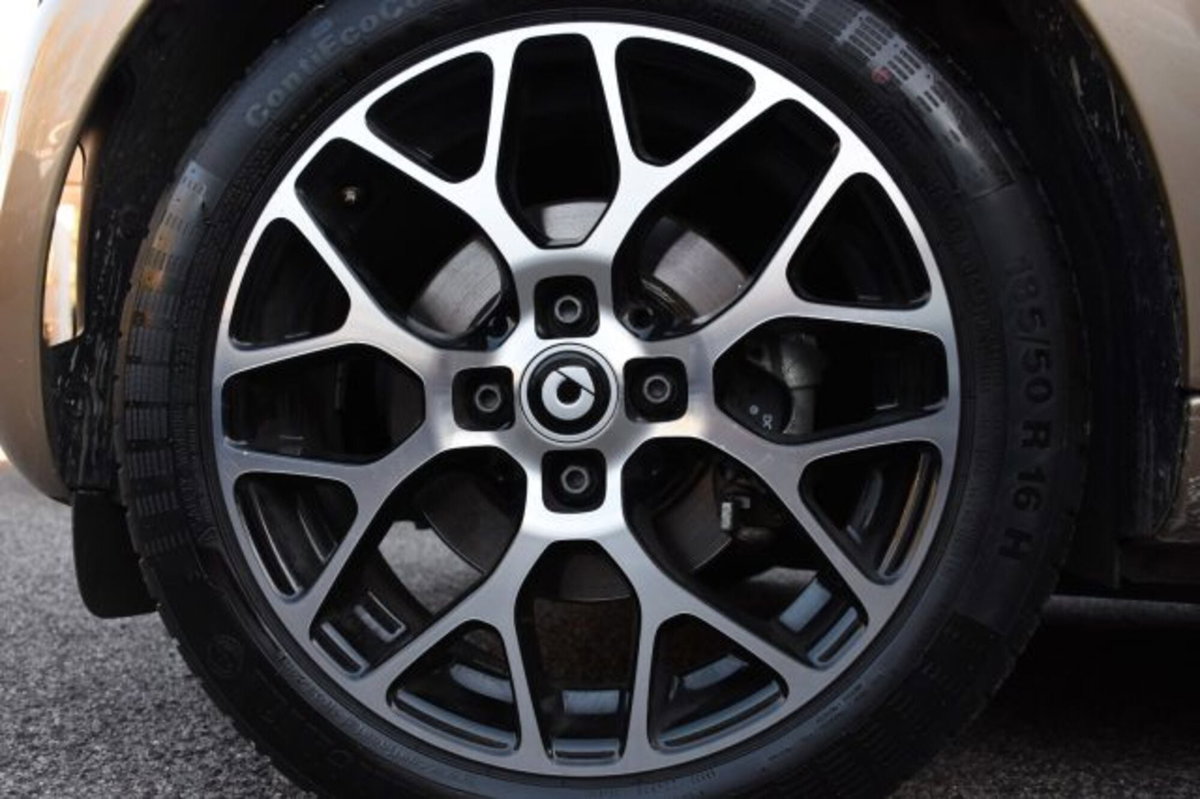 smart Fortwo EQ Racingreen (22kW) (20)