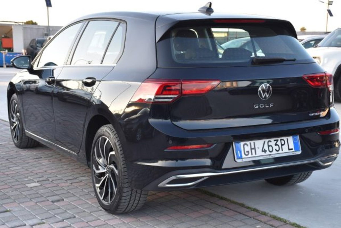Volkswagen Golf 1.4 TSI eHYBRID 204 CV DSG Style (6)