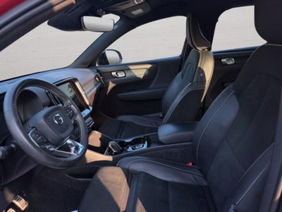 Volvo XC40 T4 Recharge Plug-in Hybrid R-design (10)