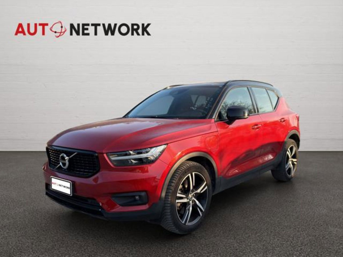 Volvo XC40 T4 Recharge Plug-in Hybrid R-design (2)
