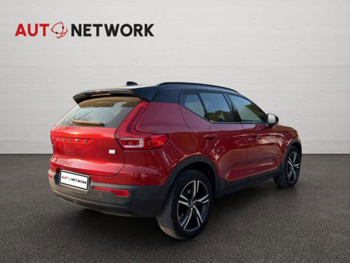 Volvo XC40 T4 Recharge Plug-in Hybrid R-design (4)