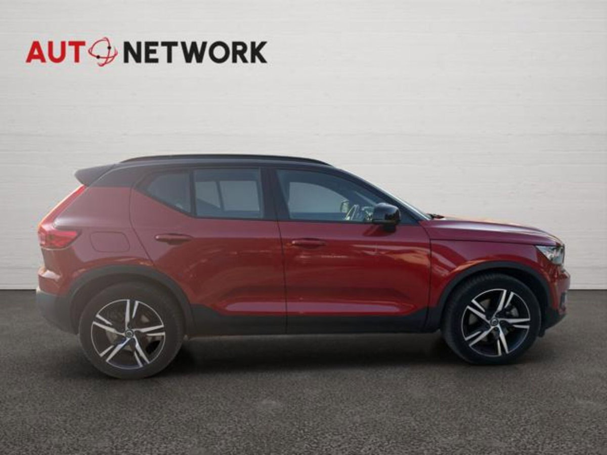Volvo XC40 T4 Recharge Plug-in Hybrid R-design (8)