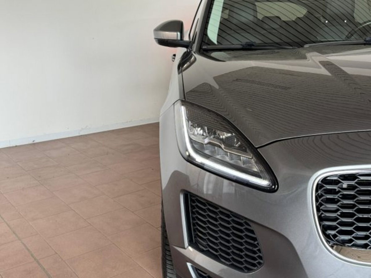 Jaguar E-Pace 2.0D 150 CV AWD R-Dynamic S (13)