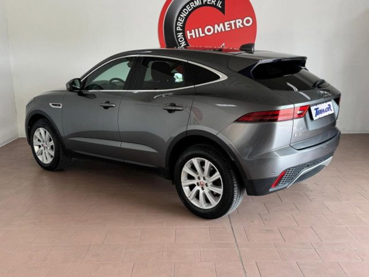 Jaguar E-Pace 2.0D 150 CV AWD R-Dynamic S (3)