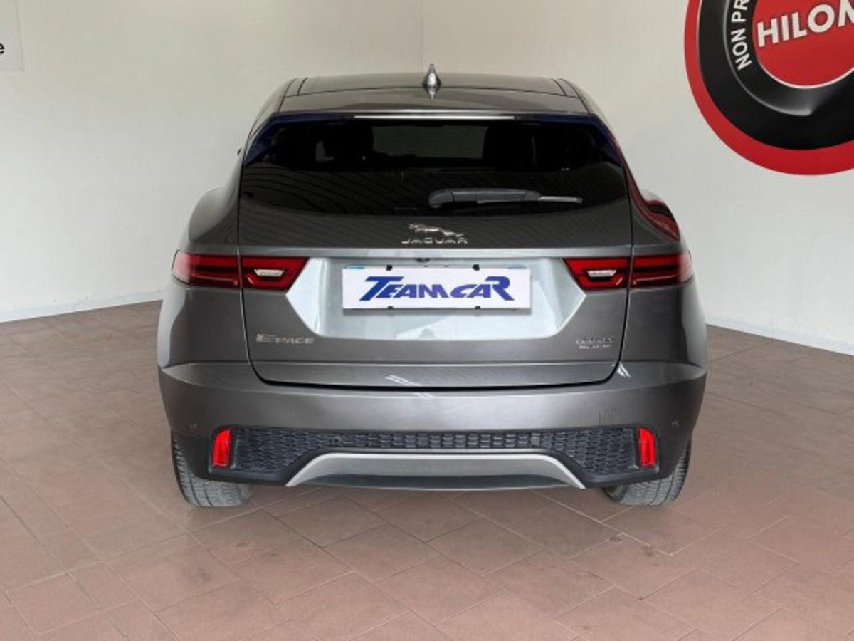 Jaguar E-Pace 2.0D 150 CV AWD R-Dynamic S (4)