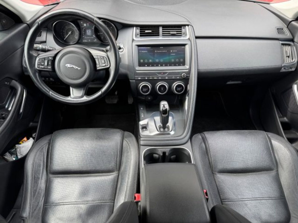 Jaguar E-Pace 2.0D 150 CV AWD R-Dynamic S (5)