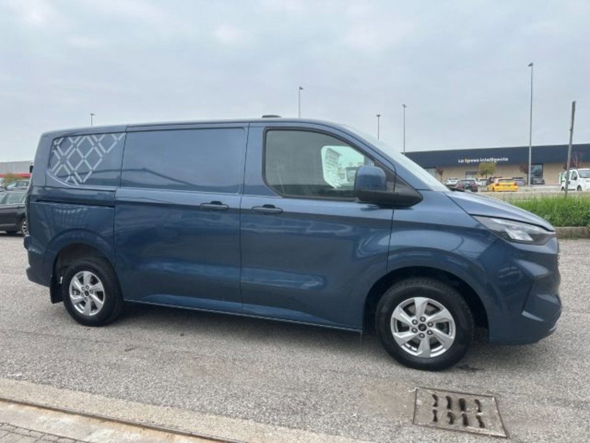 Ford Transit Custom Furgone 320 2.0 ecoblue 150cv Titanium L1H1 (5)