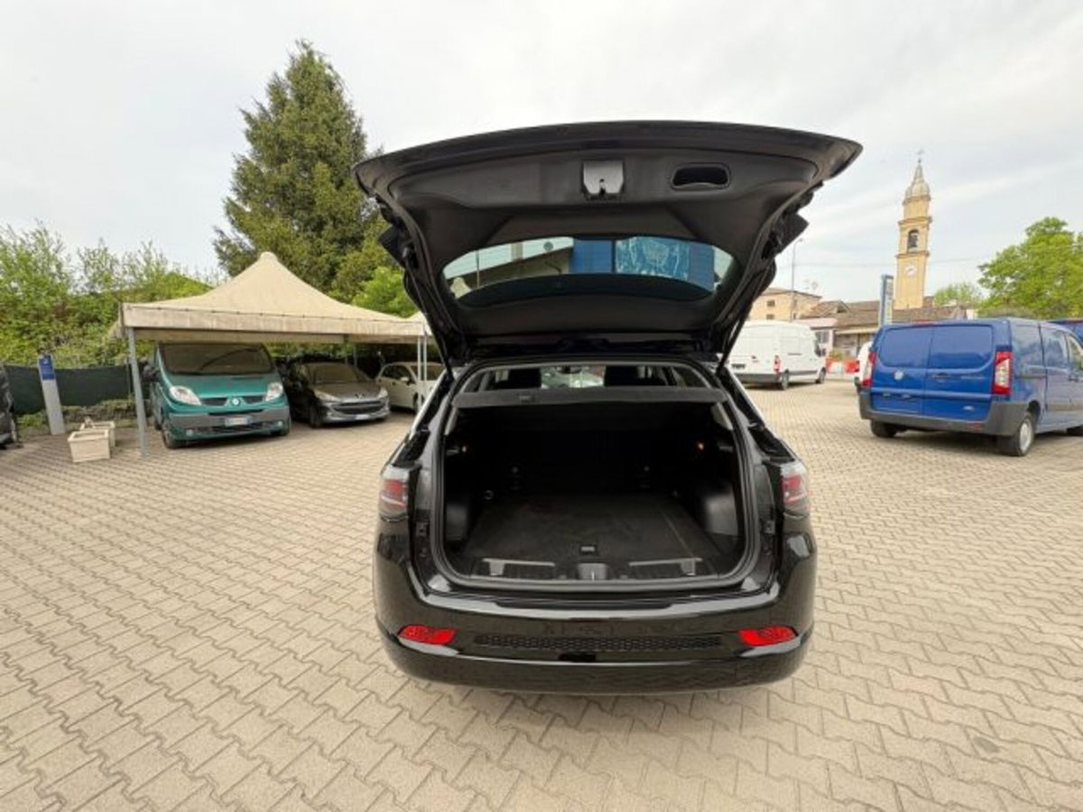 Jeep Compass 1.3 T4 190 CV PHEV AT6 4xe Longitude (11)
