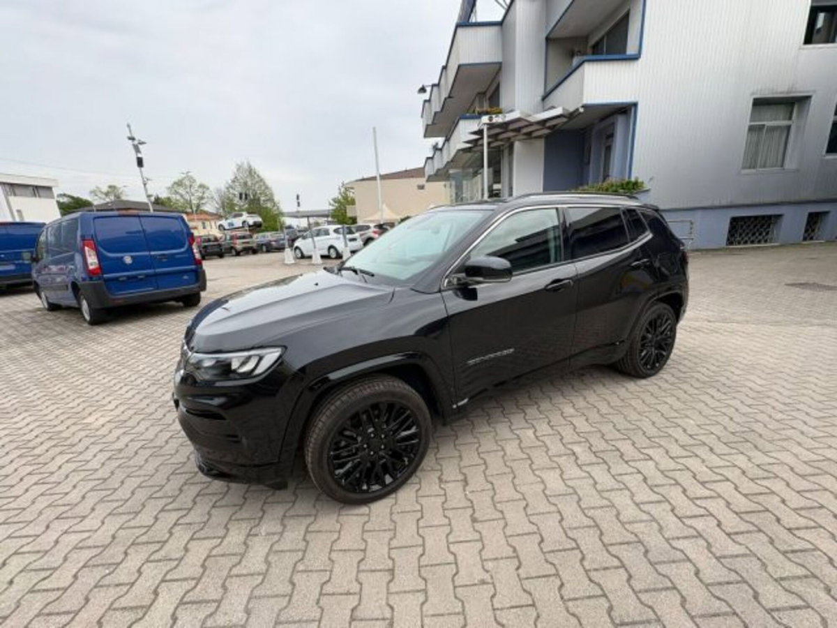 Jeep Compass 1.3 T4 190 CV PHEV AT6 4xe Longitude (2)