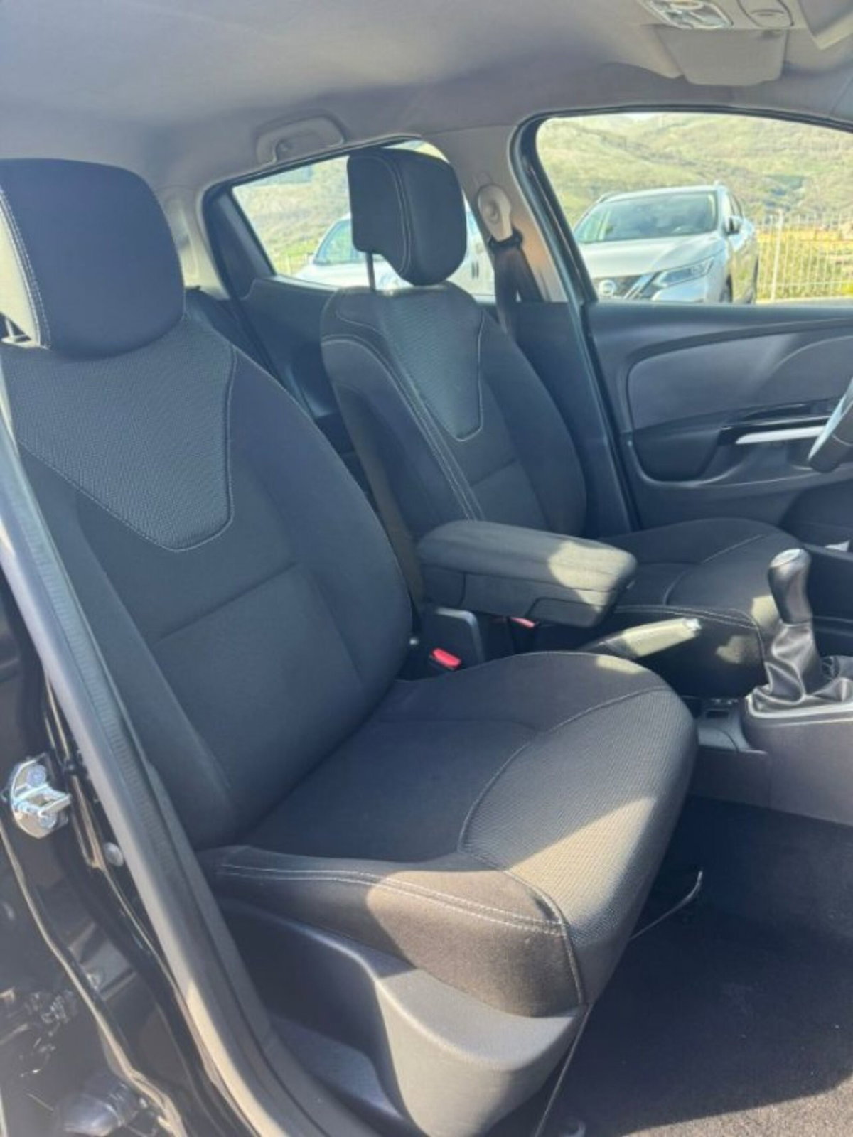 Renault Clio dCi 8V 75 CV Start&Stop 5 porte Energy Intens (3)