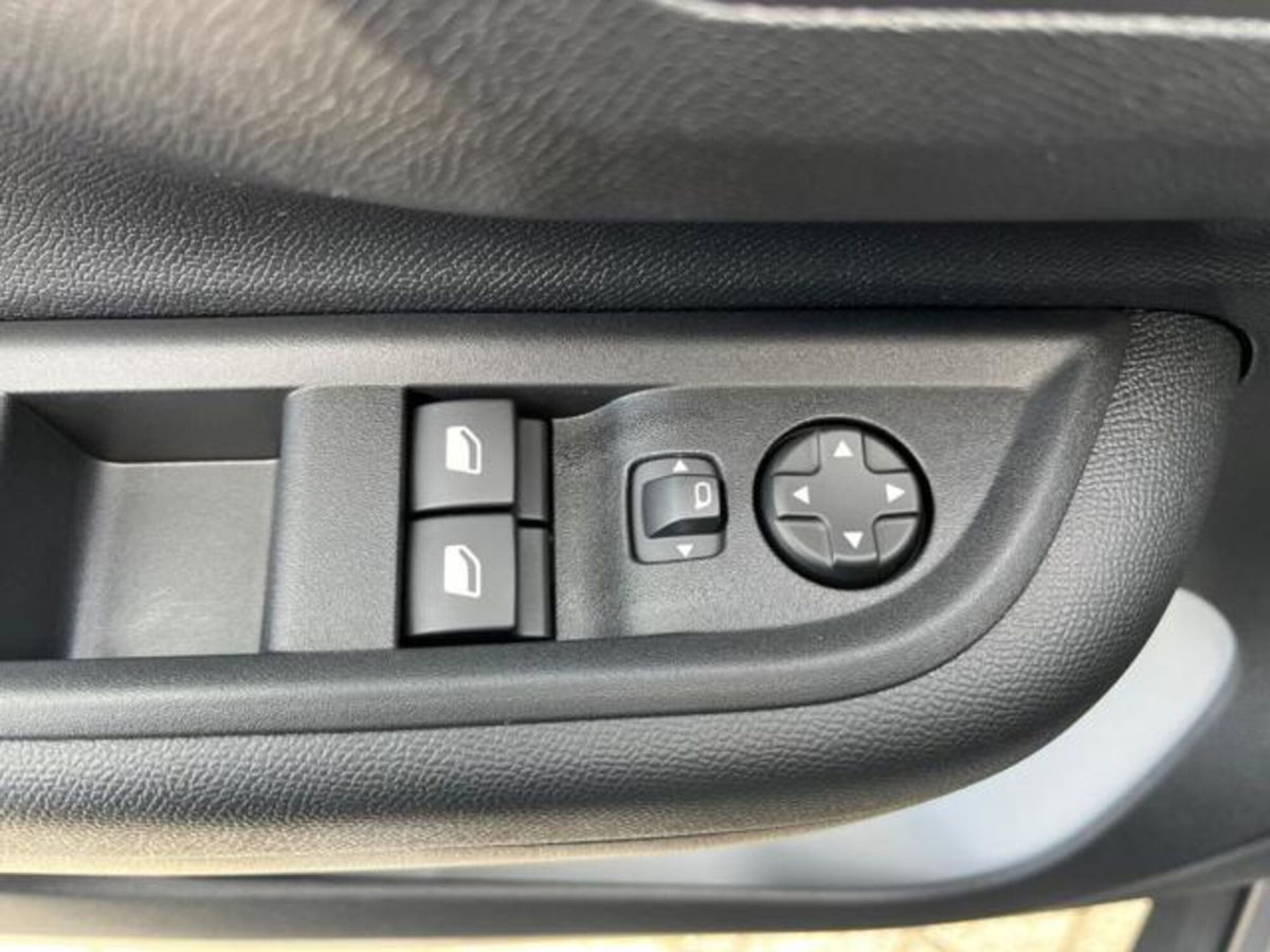 Citroen C3 1.2 puretech turbo You 100cv s&s (14)