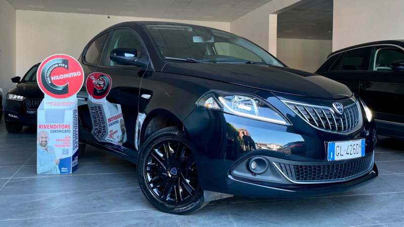 Lancia Ypsilon 1.0 FireFly 5 porte S&S Hybrid Gold Plus