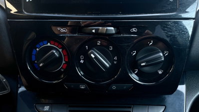 Lancia Ypsilon 1.0 FireFly 5 porte S&S Hybrid Gold Plus (14)