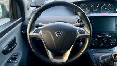 Lancia Ypsilon 1.0 FireFly 5 porte S&S Hybrid Gold Plus (15)