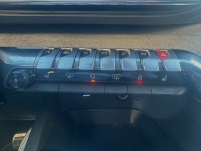 Peugeot 3008 BlueHDi 130 S&S EAT8 GT Pack (11)