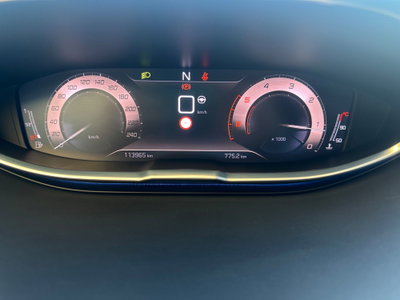 Peugeot 3008 BlueHDi 130 S&S EAT8 GT Pack (9)