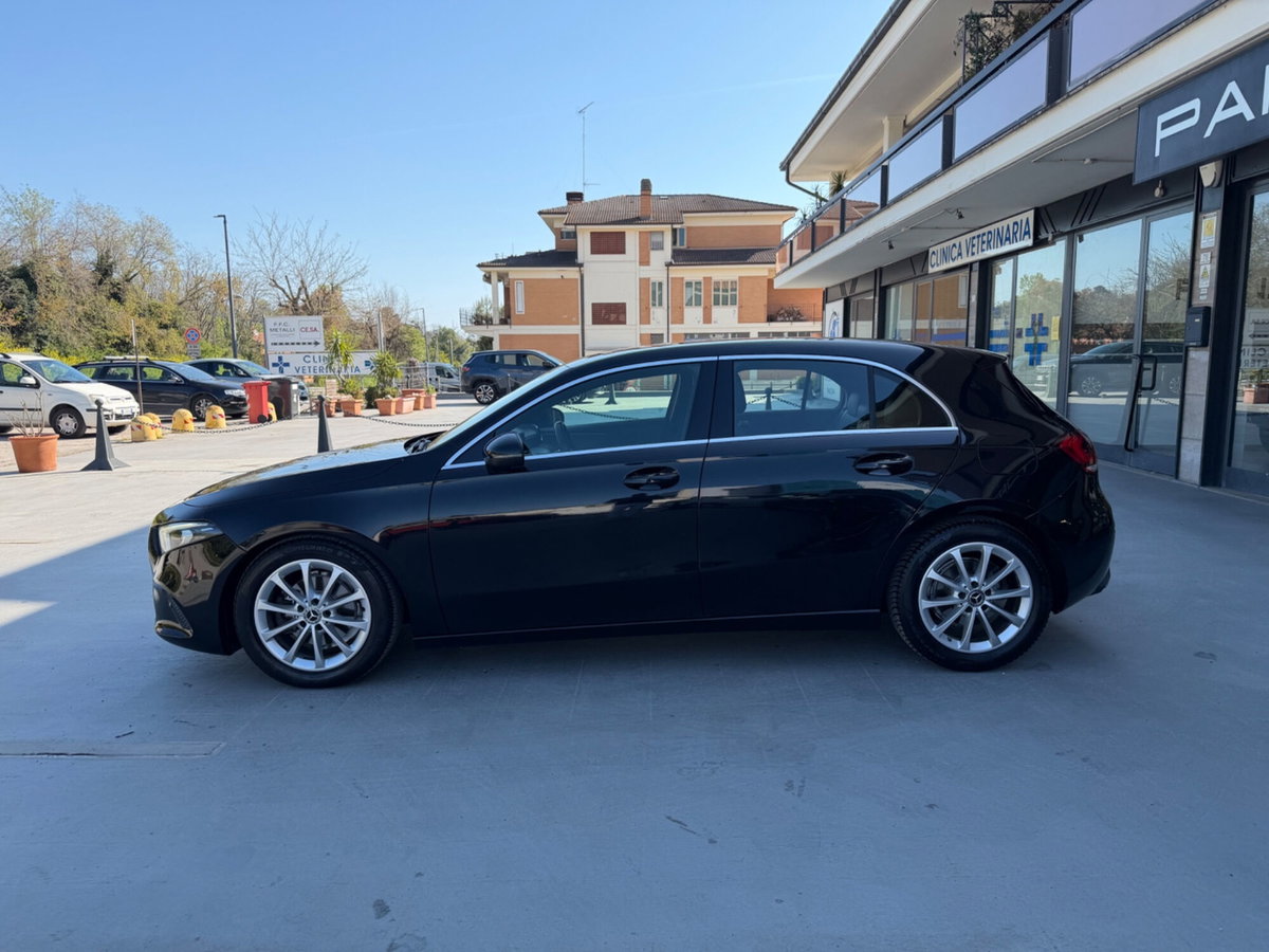 Mercedes-Benz Classe A 180 d Automatic Sport (2)