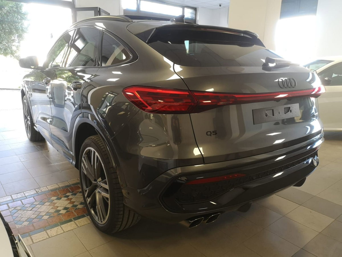 Audi Q5 Sportback 40 2.0 tdi mhev 12V S line Plus quattro s-tronic (5)