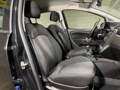 Fiat Punto 1.3 MJT II 75 CV 5 porte Street (13)