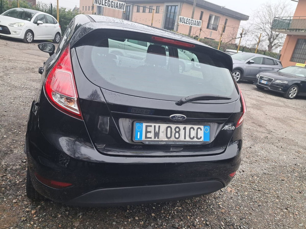 Ford Fiesta 1.5 TDCi 75CV 5 porte Titanium (10)