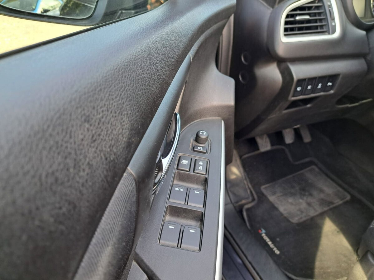 Suzuki S-Cross 1.6 DDiS Plus (19)