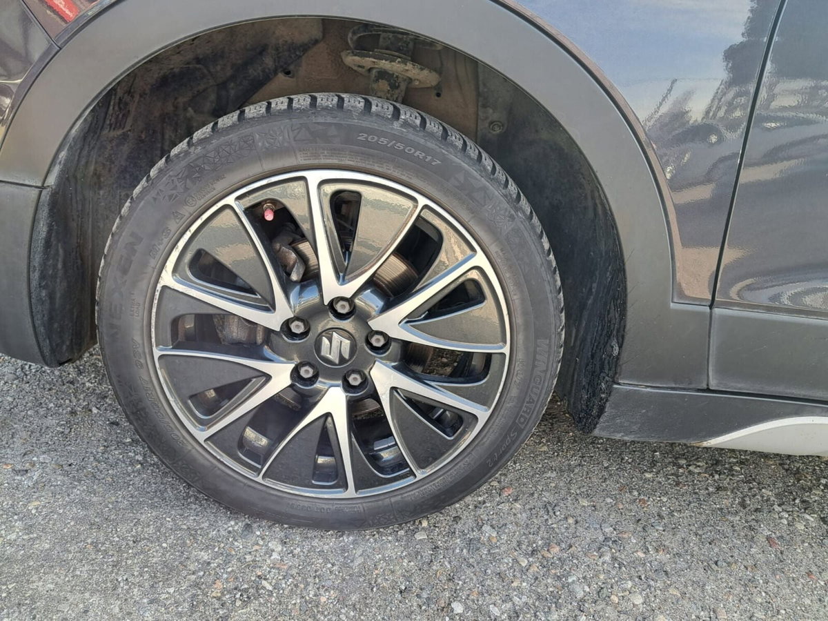 Suzuki S-Cross 1.6 DDiS Plus (20)