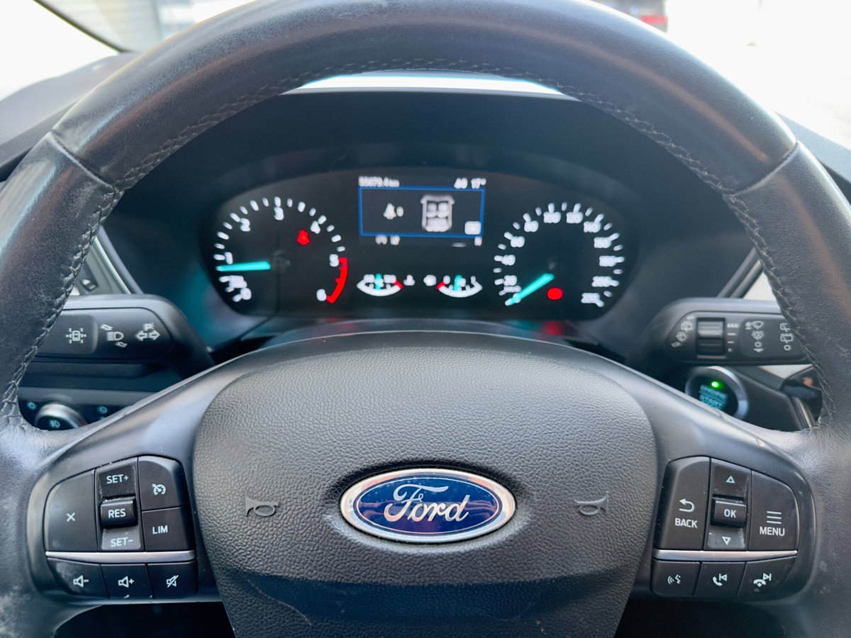 Ford Kuga 1.5 EcoBlue 120 CV 2WD Titanium (14)