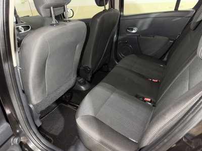 Renault Clio 1.5 dCi 75CV 5 porte Dynamique (13)