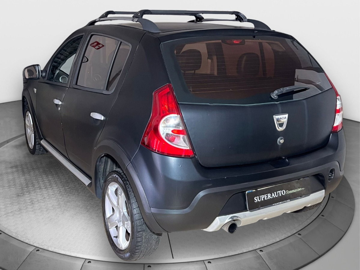 Dacia Sandero Stepway 1.6 8V GPL 85CV (4)