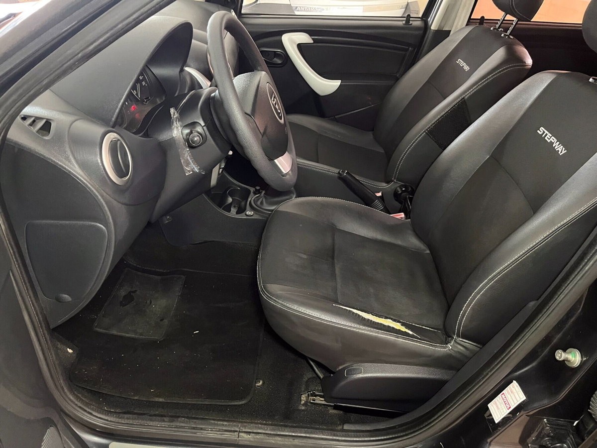 Dacia Sandero Stepway 1.6 8V GPL 85CV (8)