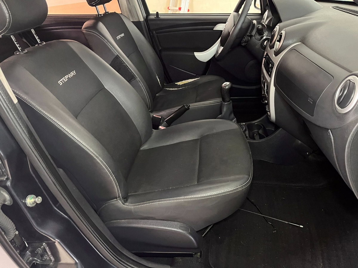 Dacia Sandero Stepway 1.6 8V GPL 85CV (9)