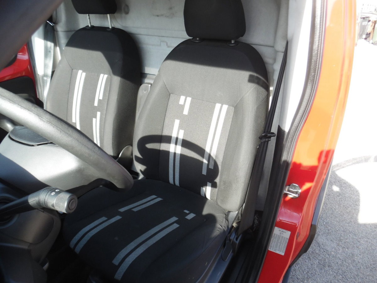 Fiat Fiorino Furgone cargo 1.3 mjt 95cv Adventure (14)