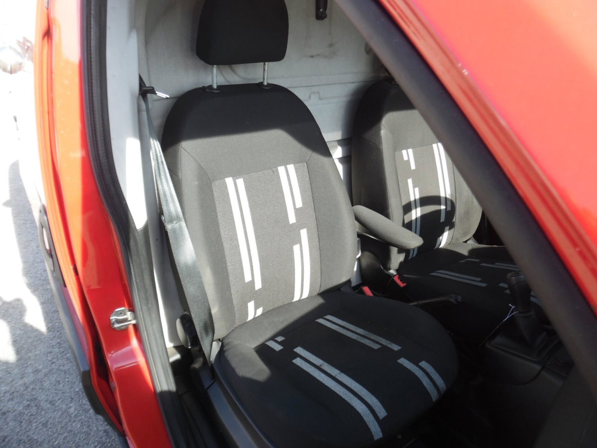 Fiat Fiorino Furgone cargo 1.3 mjt 95cv Adventure (16)